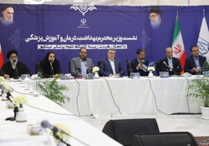 وعده وزیر بهداشت برای پرداخت معوقات کادر درمان