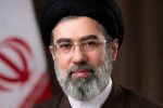 آیتالله مجتبی خامنهای از بینش عمیق سیاسی و دینی برخوردارند