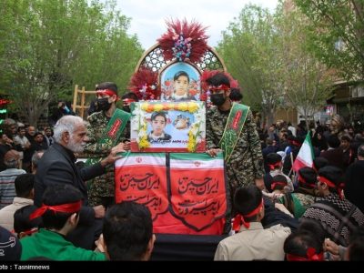 بدرقه آخرین بازمانده خانواده شهید دهقان تا بهشت رضوان+ تصاویر