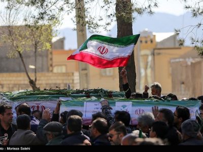 تشییع پیکر ۲۱ شهید جنایت صهیونی ـ آمریکایی در مراغه