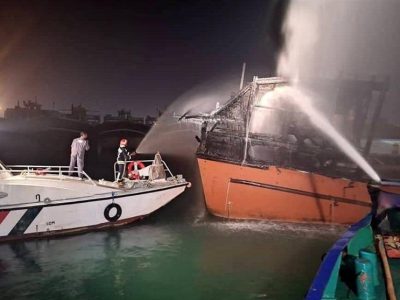 حمله وحشیانه ‌آمریکایی ـ صهیونی به اسکله تجاری بندرلنگه؛ ۱۶ لنج سوخت