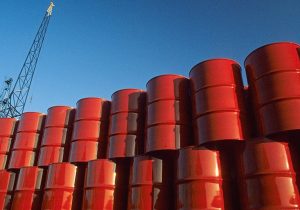 ریزش قیمت نفت / هر بشکه به ۱۰۱ دلار رسید