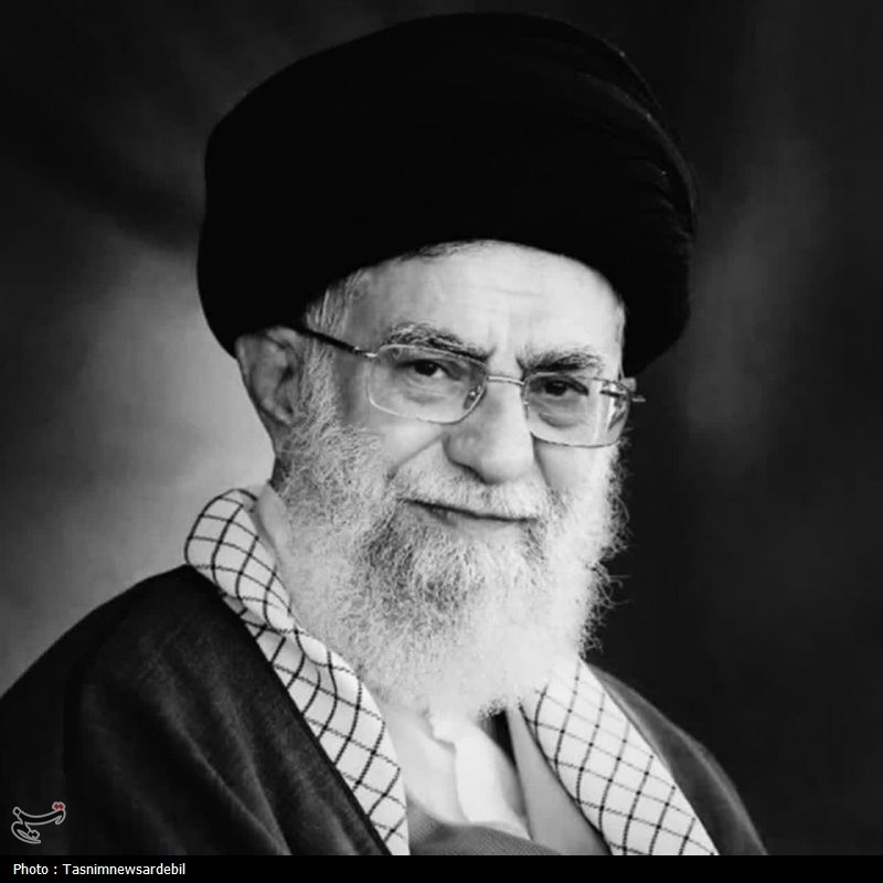 سخنی با رهبر شهیدمان؛ قلب‌مان می‌سوزد آقاجان