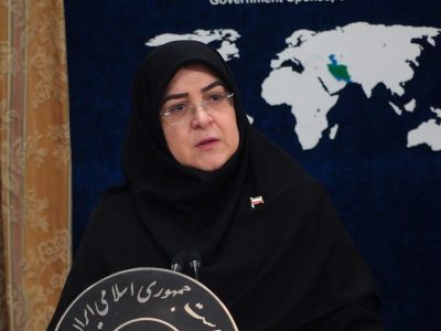 سفر سخنگوی دولت به میناب و ادای احترام به شهدای دانش‌آموز