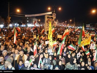 قیام ایرانی‌ها در محکومیت جنایات آمریکا، اسرائیل و عناصر بیگانه + فیلم