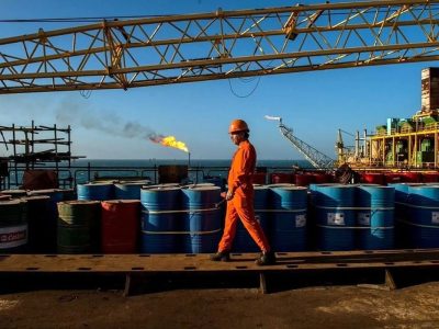 قیمت نفت امروز چهارشنبه ۲۰ اسفند / نفت جهانی کاهش یافت