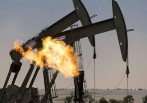 نفت ۲۰۰ دلاری شد/ بازار انرژی زیر سایه تنش‌های منطقه‌ای