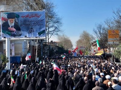 نمایش اقتدار ملی در قلب شهر رشت با تشییع حماسی چهار شهید