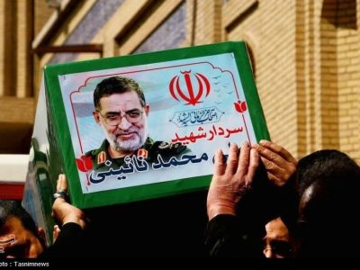 وداع جانسوز خانواده ‌با پیکر شهید نائینی/ آخرین دیدار در معراج شهدا‌