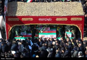 پیکر پاک شهید سردار سرلشکر صالح اسدی در شیراز تشییع شد