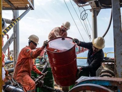 گزارش کلش ریپورت درمورد درآمد نفتی ایران در دوره جنگ