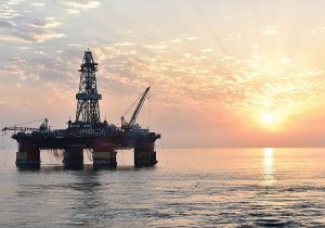 ۷ شاهرگ انرژی خلیج فارس / سناریو ایران برای مقابله با حمله به خارک نهایی شد