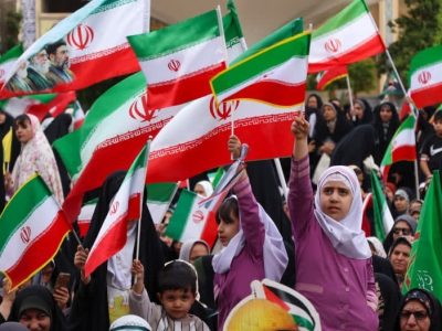 اجتماع بزرگ بانوان و دختران جان‌فدای شیرازی در حرم شاهچراغ (ع)+ تصاویر