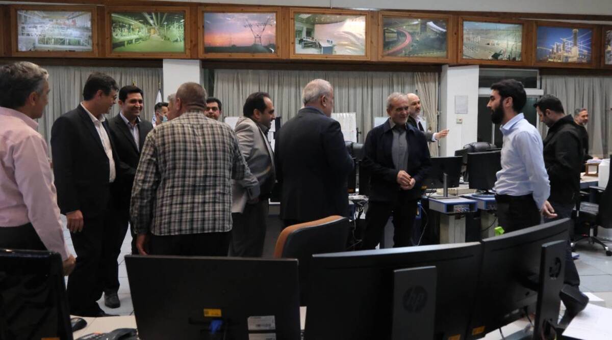 بازدید پزشکیان از وزارت نیرو و مدیریت شبکه برق بازدید پزشکیان از وزارت نیرو و مدیریت شبکه برق