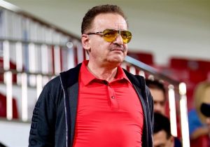 بازیکنان تراکتور به عنوان سربازان وطن مقابل شباب الاهلی بازی کنند