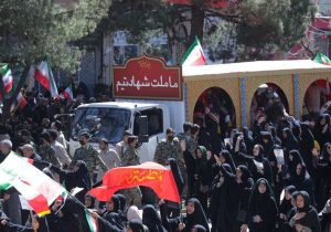 روایتی از تشییع ۱۵ شهید یک خانواده در کرج