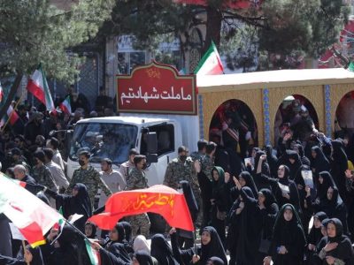 روایتی از تشییع ۱۵ شهید یک خانواده در کرج