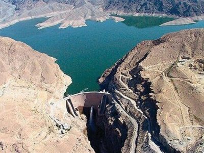 سرریز دومین سد لرستان/ مخازن سدهای هاله و تاج‌امیر پر شد