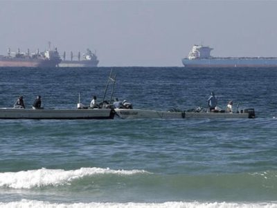 طرح سازمان ملل برای تنگه هرمز / برنامه تخلیه صد‌ها کشتی سرگردان در خلیج فارس