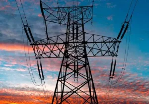 قطعی برق جاده چالوس در پی وقوع انفجار در پل B ۱ کرج/ اطلاعیه شرکت برق صادر شد