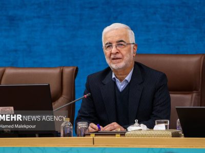 مومنی: سپاه پاسداران ستون اقتدار ایران است