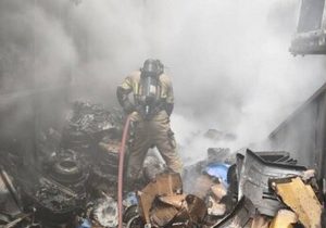 آتش سوزی در انبار لوازم یدکی خودرو در تهران