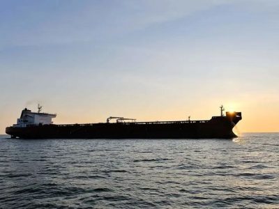بحران در گلوگاه انرژی؛ آیا تنش در تنگه هرمز، قیمت نفت را به مرز ۱۵۰ دلار می‌رساند؟