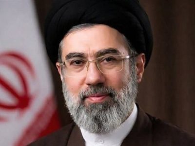 مطالبه مقام معظم رهبری نیازمند نظریه‌پردازی درباره زبان فارسی