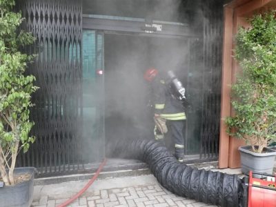 نجات بیش از ۳۰ شهروند محبوس در مجتمع اقامتی در مشهد