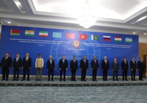 بازگشت وزیر کشور به تهران پس از سفر به قرقیزستان