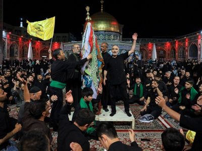 نوای «علمکشی» شیعیان افغانستان در حرم امام رضا(ع)+تصاویر