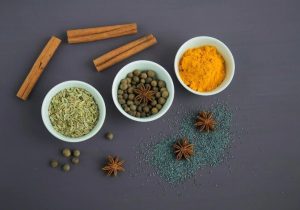 تحلیل بازار جهانی انواع ادویه در سال ۲۰۲۵؛ زعفران همچنان گران ترین ادویه جهان است