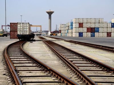 پایان عملیات اجرایی دستکها و پایههای پل راه آهن محور اردستان – اصفهان