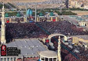 پخش زنده| پیکر مطهر «آقای شهید ایران» در آغوش جمعیت گسترده عزاداران