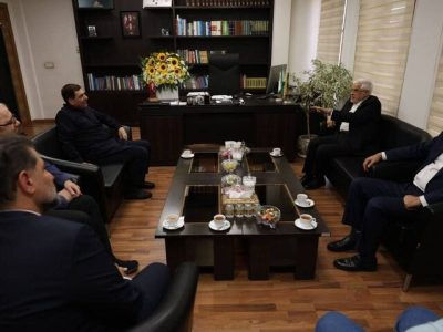دیدار عارف با معاونان اول دولت‌های گذشته به مناسبت هفته دولت
