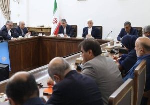 عارف: دشمن را در جبهه جنگ اقتصادی هم شکست میدهیم
