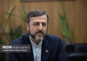غریب آبادی: تفاهم ایران و عمان به منزله بازگشایی تنگه هرمز نیست