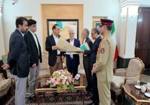 فرمانده ارتش و وزیرکشور پاکستان با بدرقه وزیر کشور، تهران را ترک کردند