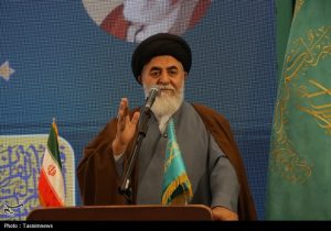 مسلمانان و آزادیخواهان جهان در خون‌خواهی امام شهید نقش‌آفرین باشند