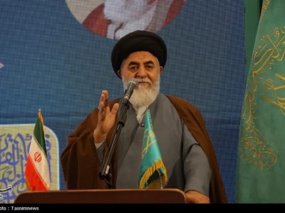 مسلمانان و آزادیخواهان جهان در خون‌خواهی امام شهید نقش‌آفرین باشند