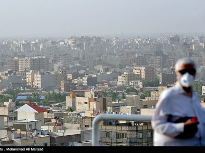 نفس قم زیر غبار؛ ریزگردها آرامش شهر را گرفته‌اند+ فیلم