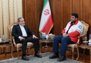 کولیوند با عراقچی دیدار و گفتگو کرد
