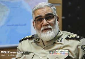 امیر پوردستان: مردم پرچم انقلاب را بر زمین نمی‌گذارند