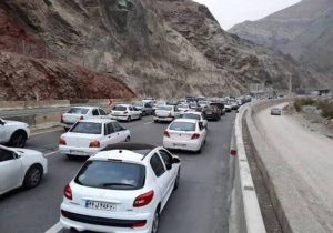 ترافیک نیمهسنگین در چالوس، هراز و آزادراه قزوین ــ تهران