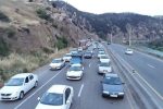 ترافیک ۱۰ کیلومتری در جاده رشت به قزوین| هر ۲ مسیر در اختیار خودروهای عازم تهران است