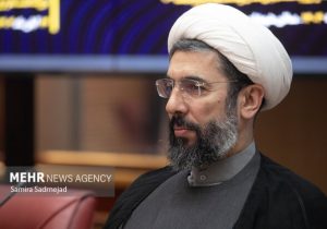 رستمی: استاد بسیجی باید جریان‌های علمی کشور را به حرکت درآورد