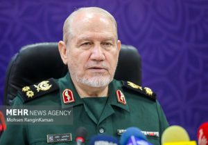 سرلشکر صفوی: باز شدن تنگه هرمز منوط به پذیرفتن شرایط ایران است