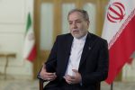عراقچی: هم برای جنگ و هم برای دیپلماسی آماده‌ایم؛ انتخاب با آمریکاست