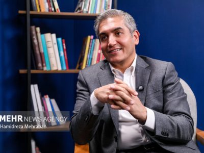 فتحی: امیدآفرینی با عمل به بار میآید نه فقط با حرف و شعار
