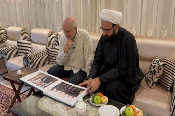 قالیباف با خانواده شهید لاریجانی دیدار کرد قالیباف با خانواده شهید لاریجانی دیدار کرد